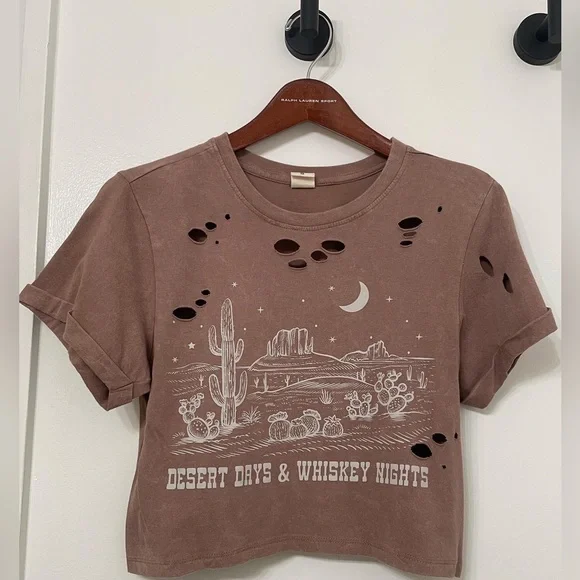 Desert Days & Whiskey Nights crop top t-shirt - Picture 1 of 3